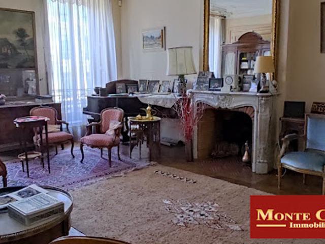 Vente Appartement 7 pièces 195.04 m2 Versailles