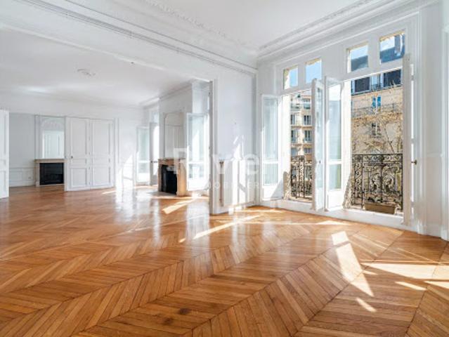 Vente Appartement 7 pièces 197.59 m2 Paris 17ème