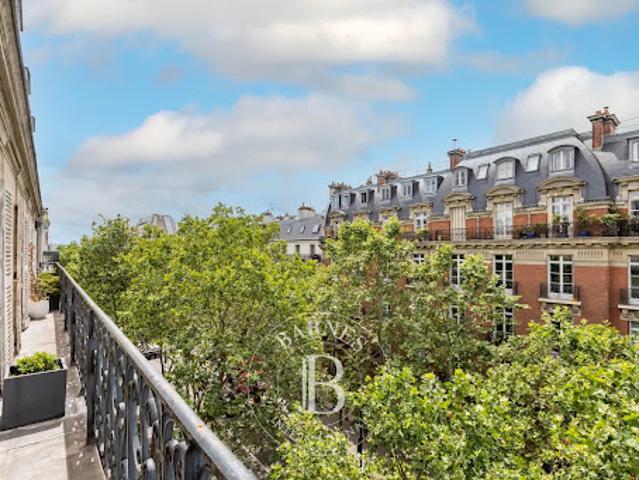 Vente Appartement 7 pièces 203.6 m2 Paris 7ème