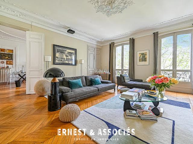 Vente Appartement 7 pièces 207 m2 Paris 10ème
