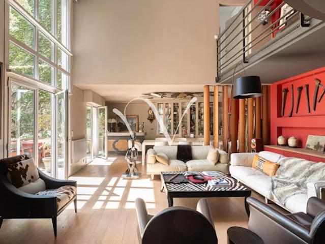Vente Appartement 7 pièces 214.75 m2 Paris 14ème