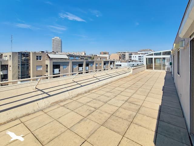 Vente Appartement 7 pièces 218.23 m2 Marseille 8ème