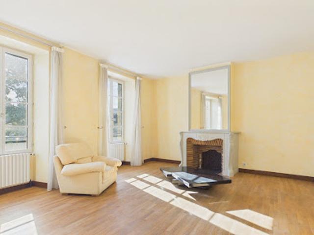 Vente Appartement 7 pièces 219 m2 Saint Céré