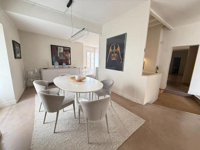 Vente Appartement 7 pièces 225 m2 Angouleme