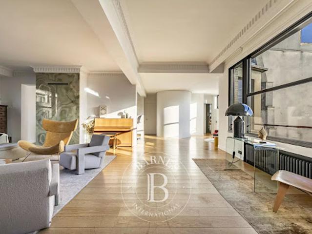 Vente Appartement 7 pièces 230.22 m2 Paris 7ème