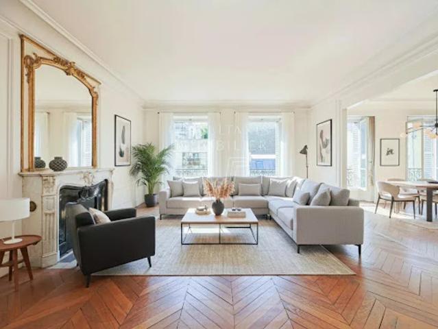 Vente Appartement 7 pièces 231.03 m2 Paris 16ème