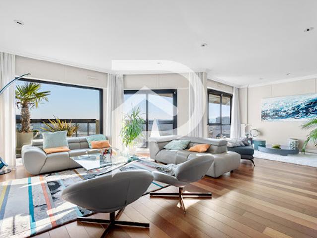Vente Appartement 7 pièces 239 m2 Suresnes