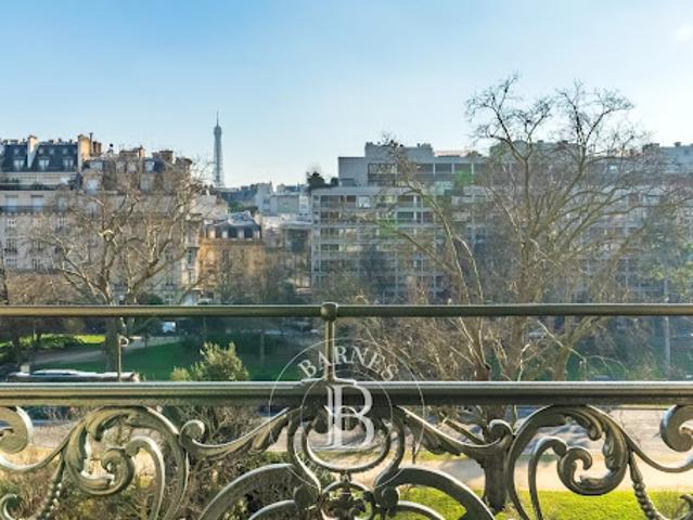 Vente Appartement 7 pièces 271.32 m2 Paris 16ème