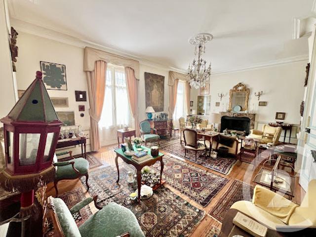 Vente Appartement 7 pièces 301 m2 Pau