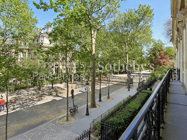 Vente Appartement 7 pièces 359 m2 Paris 8ème