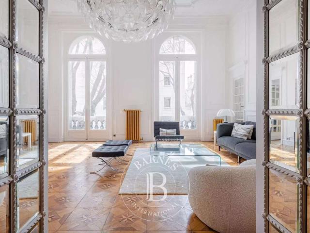 Vente appartement 7 pièces Marseille 8e 13