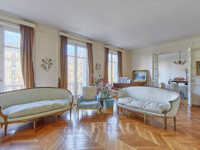 Vente Appartement 8 pièces 199.58 m2 Paris 16ème