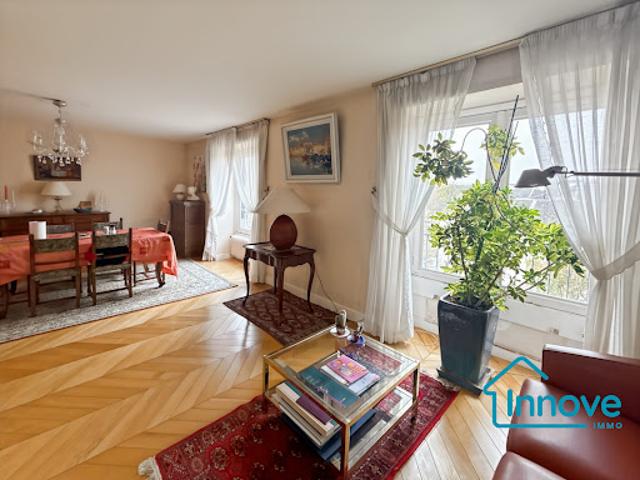 Vente Appartement 8 pièces 211.15 m2 Versailles