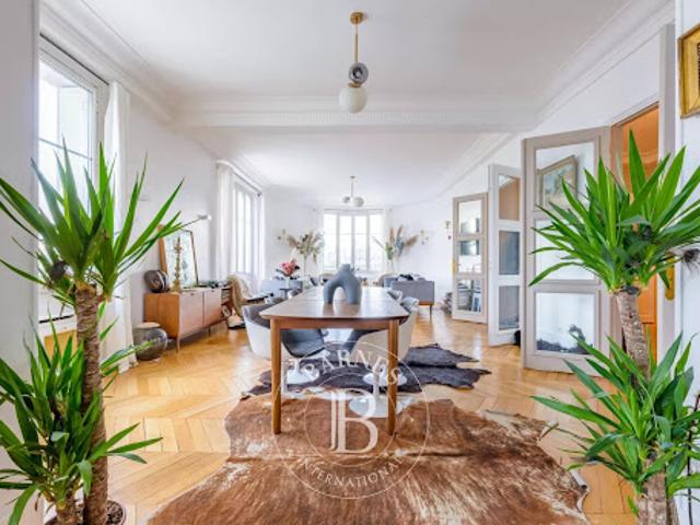 Vente Appartement 8 pièces 240.71 m2 Paris 17ème