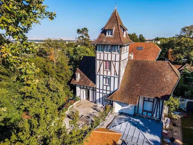 Vente Appartement 8 pièces 245 m2 Garches