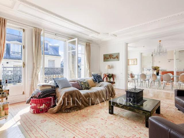 Vente Appartement 8 pièces 328.68 m2 Paris 16ème