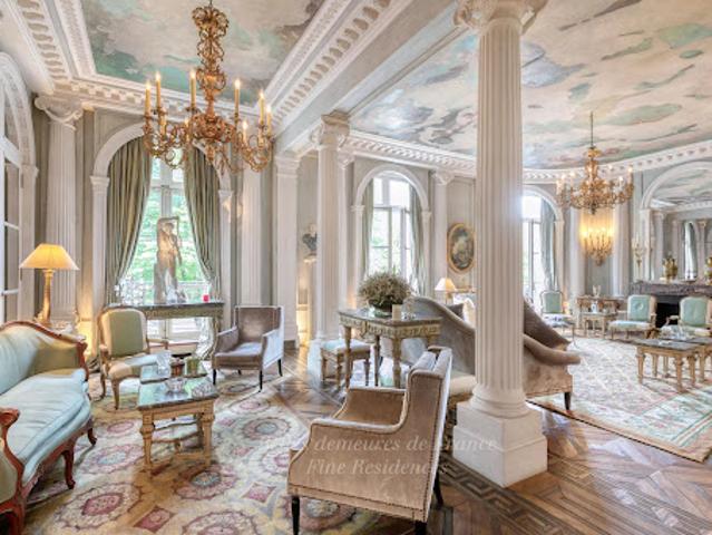 Vente Appartement 8 pièces 393.2 m2 Paris 16ème