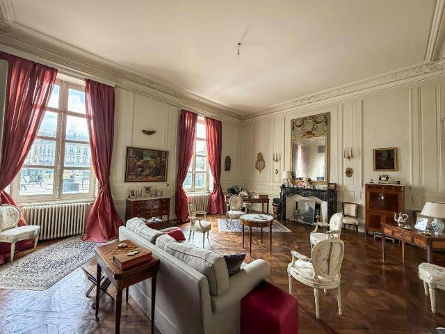Vente appartement 8 pièces Nantes 44