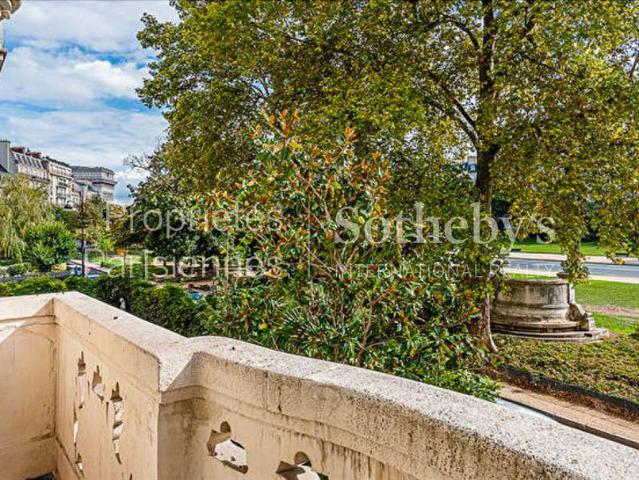 Vente appartement 8 pièces Paris 16e 75