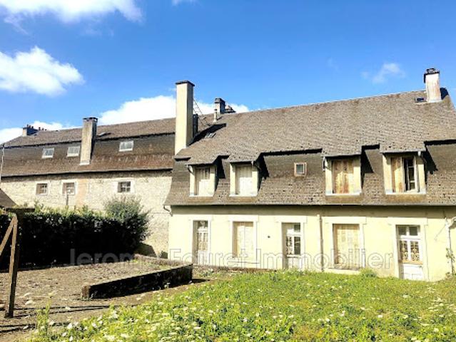 Vente Appartement 0 pièces 950 m2 Egletons