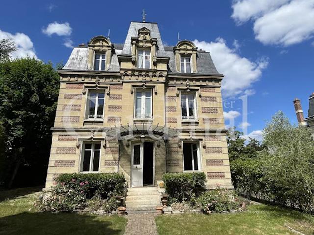 Vente Maison 9 pièces 208.65 m2 Chatou