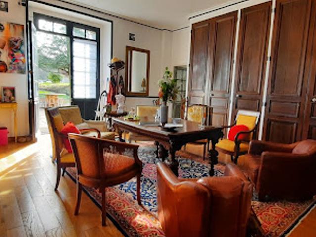 Vente Appartement 9 pièces 233 m2 Salbris