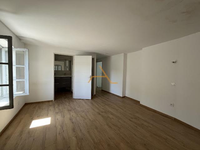 Vente Appartement 0 pièces 53 m2 Valreas