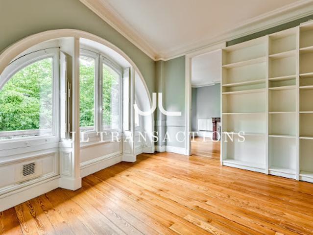 Vente Appartement 11 pièces 256 m2 Bordeaux