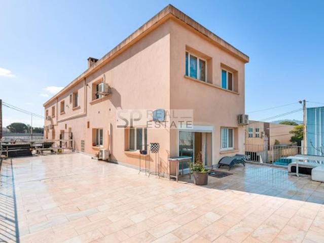 Vente Appartement 19 pièces 356.1 m2 Cannes la bocca