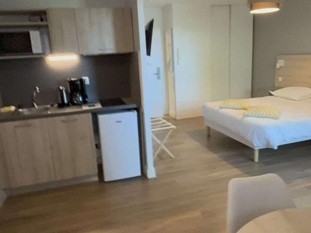 Vente appartement 1 pièce Camps la Source 83
