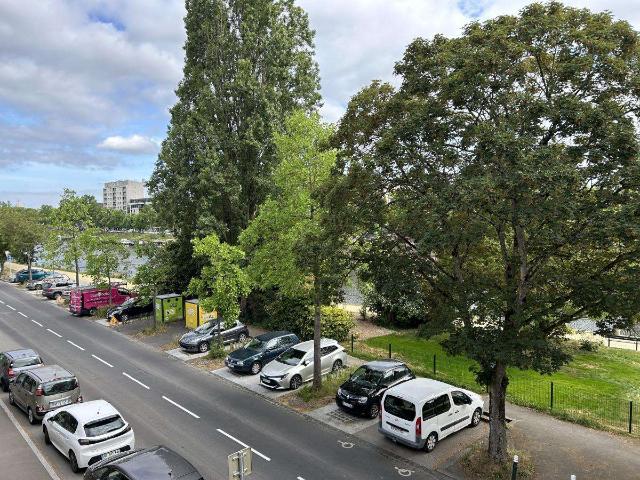 Vente appartement 1 pièce Laval Avesnières 53