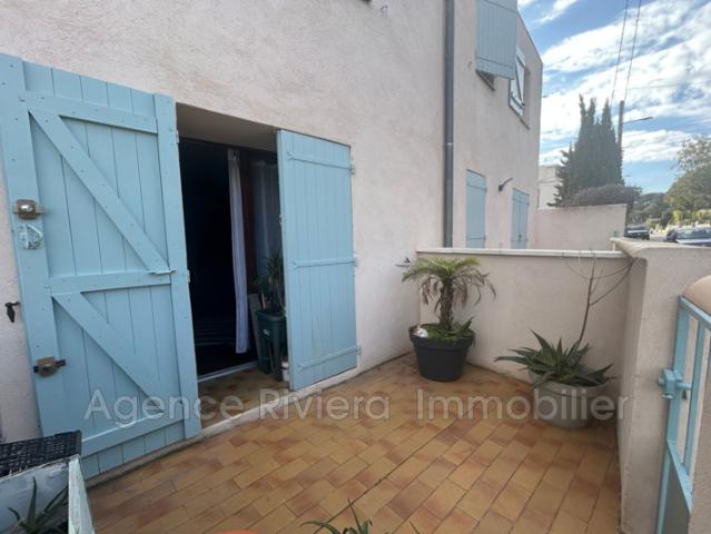 EXCLUSIVITÉ À vendre, charmant studio idéalement situé au clos