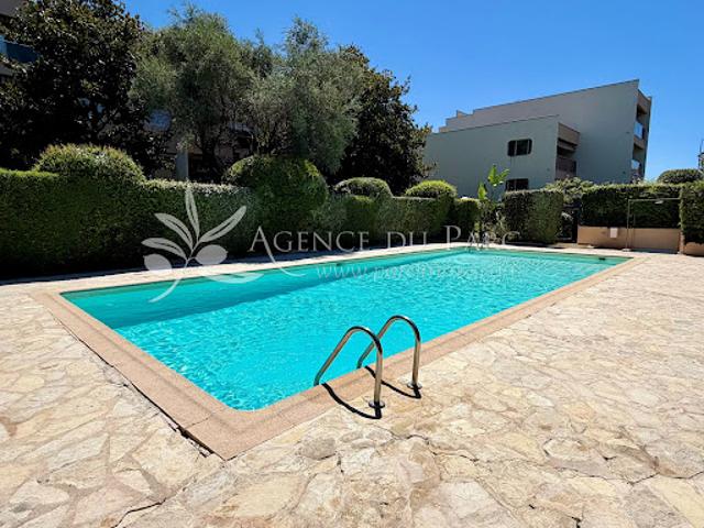Vente Appartement 1 pièce 24 m2 Antibes