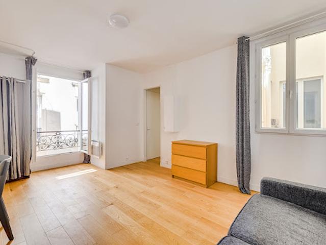 Vente Appartement 1 pièce 24 m2 Paris 18ème