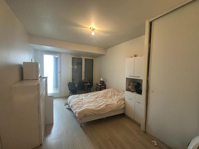 Vente Appartement 1 pièce 25.5 m2 Suresnes