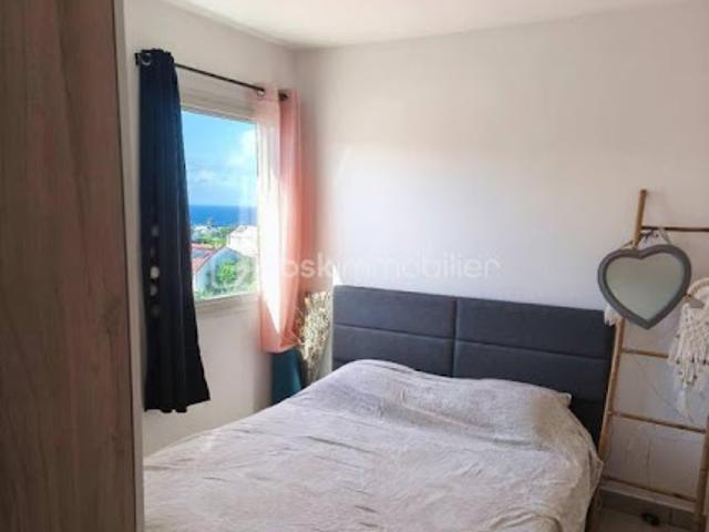 Vente Appartement 1 pièce 25.68 m2 Saint Pierre