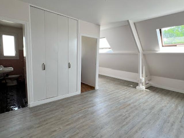 Vente Appartement 1 pièce 25.96 m2 Sainte genevieve des bois