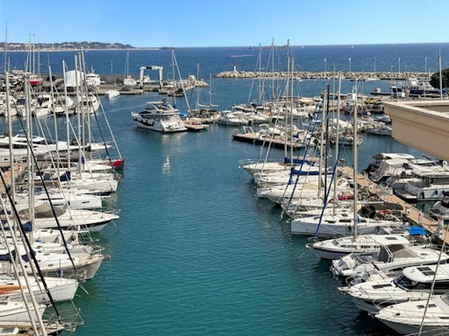 Vente Appartement 1 pièce 26 m2 Frejus