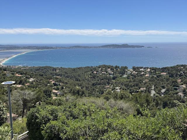 Vente Appartement 1 pièce 26 m2 Hyeres