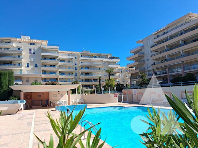 Vente Appartement 1 pièce 27 m2 Frejus
