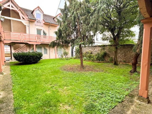 Vente Appartement 1 pièce 27 m2 Le Coudray Montceaux