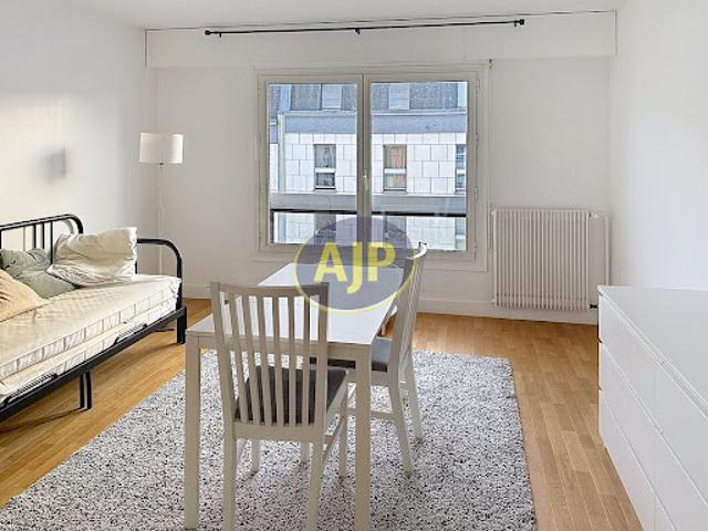 Vente Appartement 1 pièce 27.2 m2 Paris 15ème