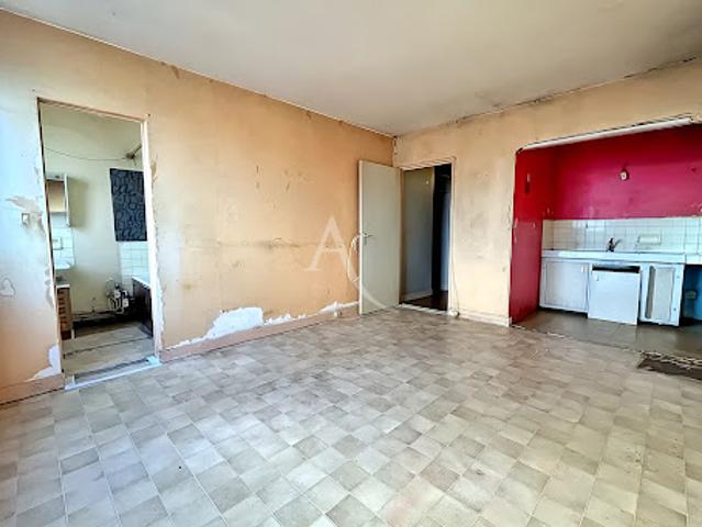 Vente Appartement 1 pièce 28 m2 Vitry sur Seine