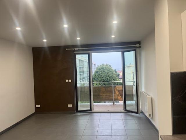 Vente Appartement 1 pièce 29 m2 Oullins