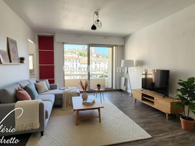 Vente Appartement 1 pièce 29 m2 Hyeres