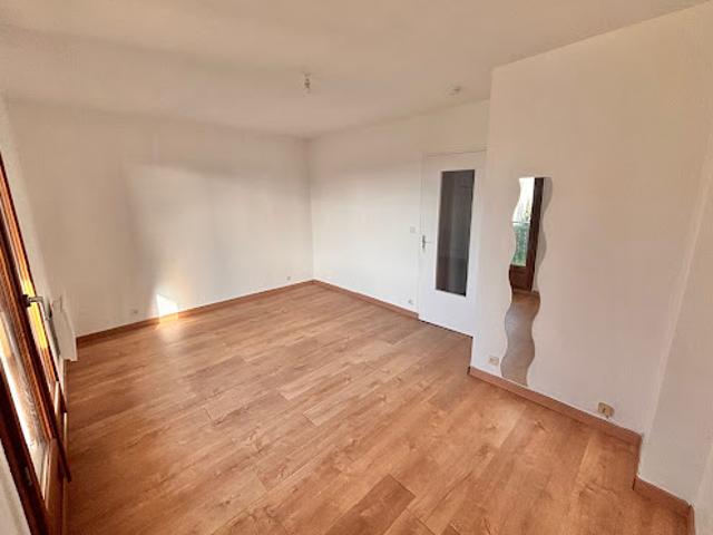 Vente Appartement 1 pièce 29 m2 Livry Gargan