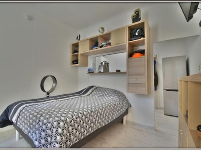 Vente Appartement 1 pièce 22 m2 Nimes