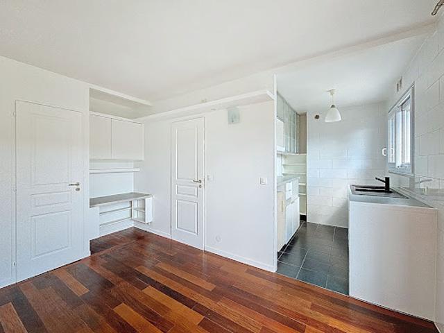 Vente Appartement 1 pièce 22.7 m2 La Varenne Saint Hilaire