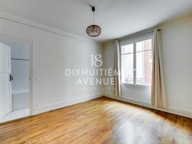 Vente Appartement 1 pièce 23.3 m2 Paris 18ème