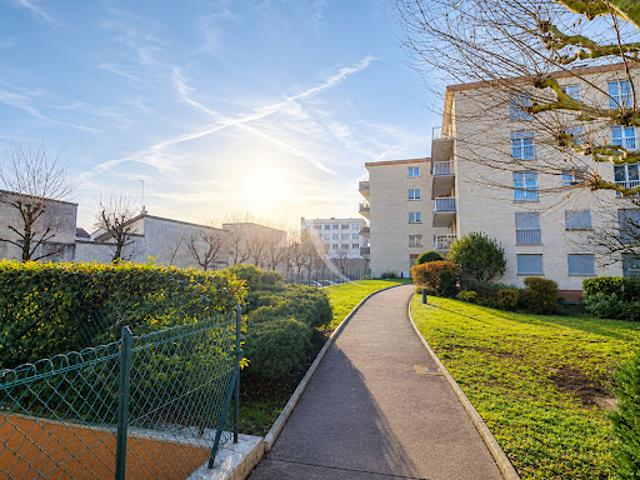 Vente Appartement 1 pièce 23.55 m2 La Varenne Saint Hilaire